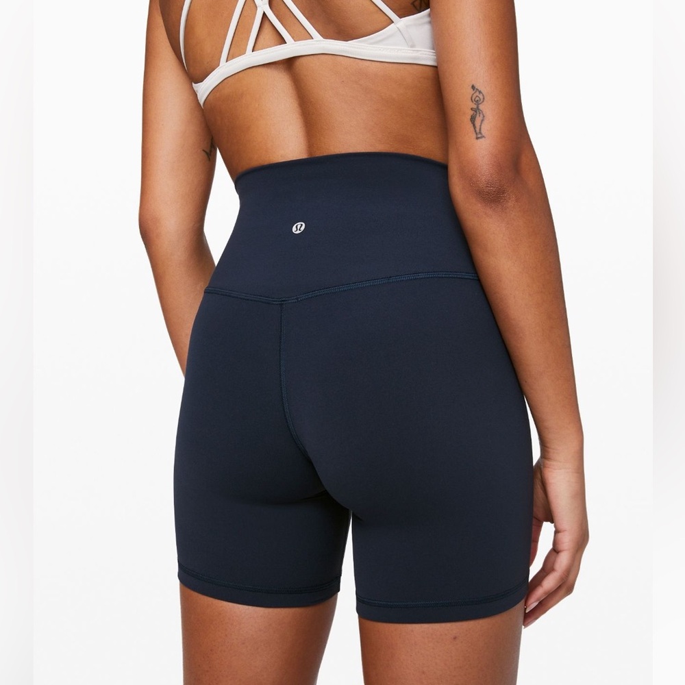 SOLD Lululemon align high rise short 6” in size 2